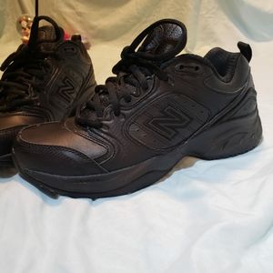 Non slip work shoes. Men's size 7